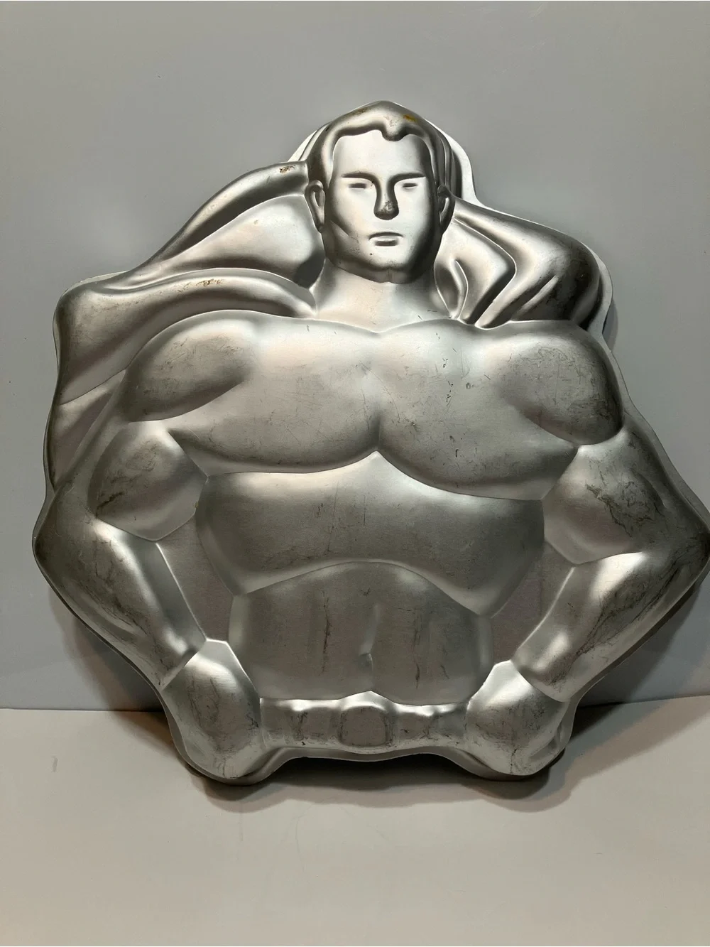 Wilton Super Hero Superman or Batman Cake Pan Mold Vintage 1977 DC Comics
